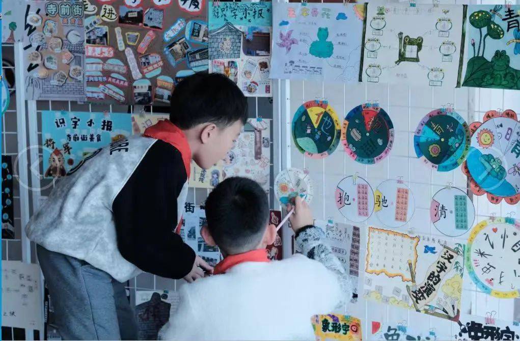 一起去戶外制作春日色卡吧<strong></p>
<p>戶外燈箱制作
</strong>！:戶外燈箱制作
